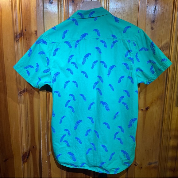 Plugg Green and Blue Parrot Short Sleeve Button Up - size S - Picture 2 of 5